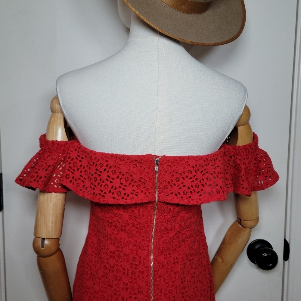 Bardot Red Eyelet Cotton Dress Off Shoulder Size 6/S - Picture 10 of 13